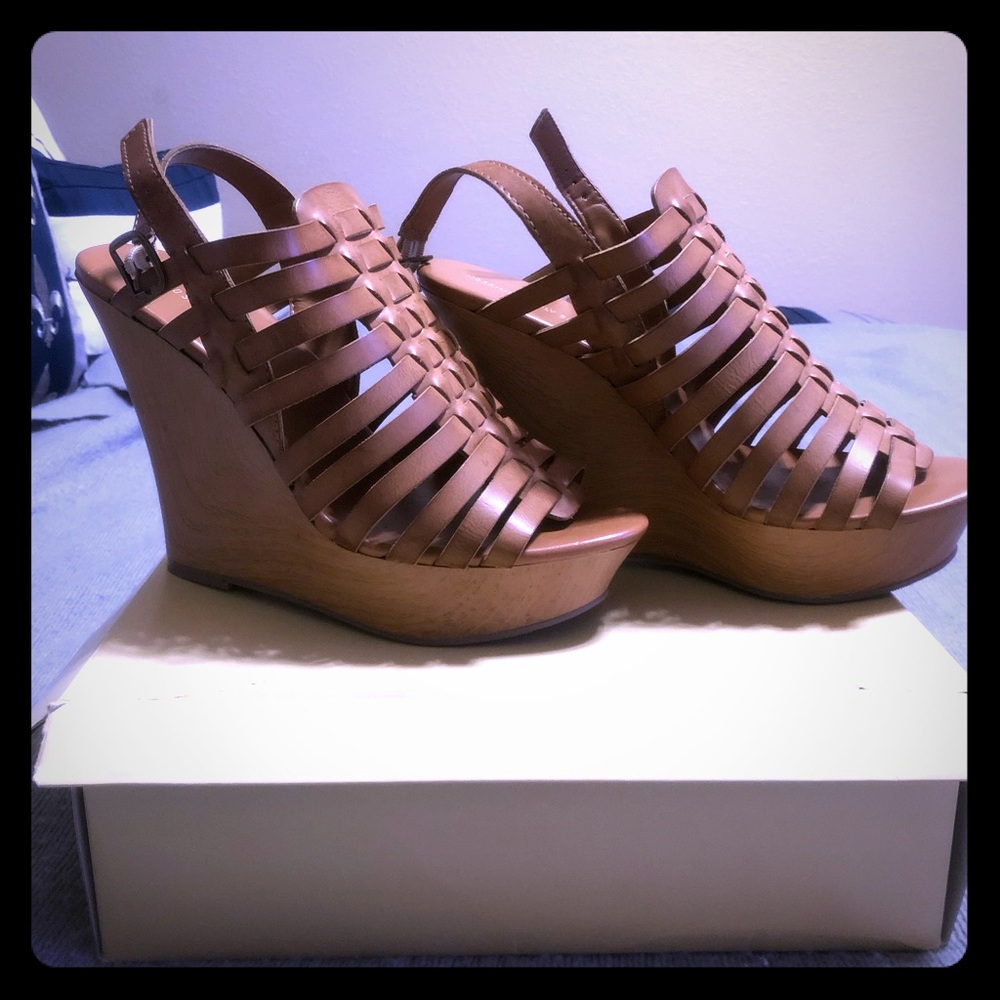 Mossimo Wedge Sandals EUC
